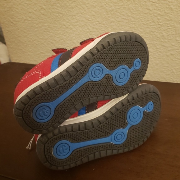 Red Surprize by stride rite shoes - Picture 4 of 5